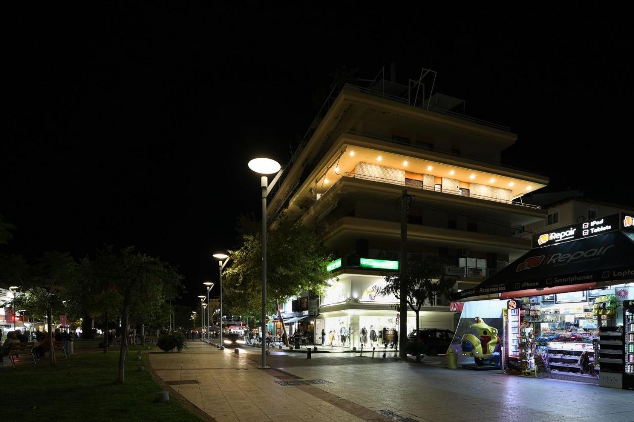 Spacious View Of Central Square Kalamáta Eksteriør bilde